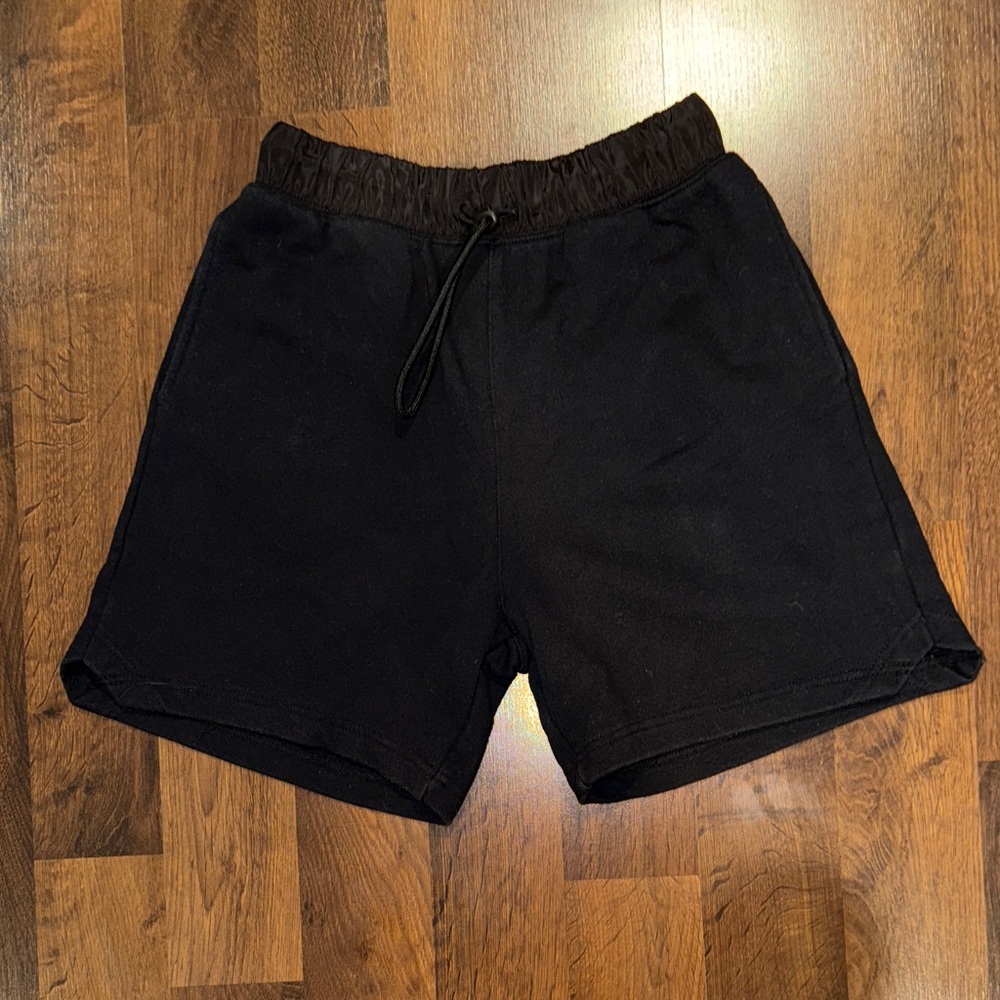 Forever 21 Men's Black Casual Shorts (size Small)